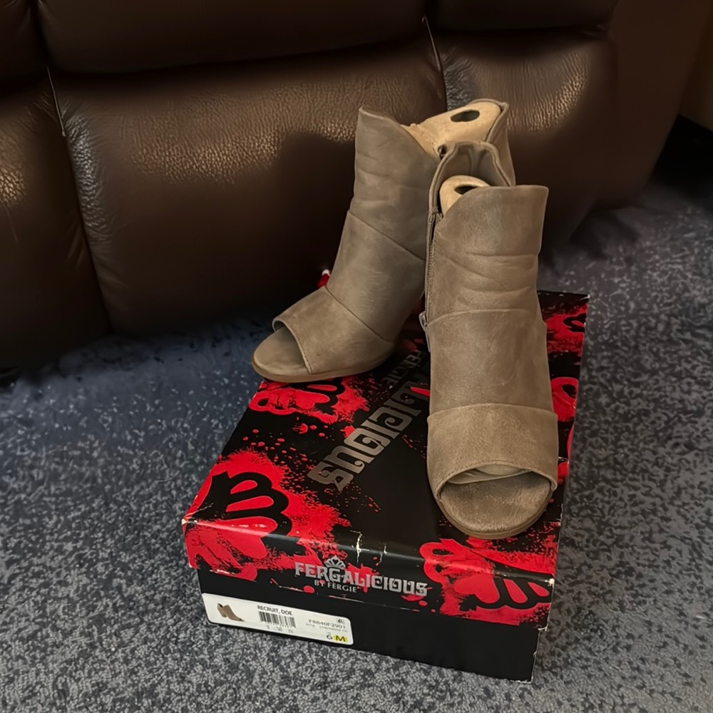 Fergalicious Doe color Heeled Peep-Toe Shoes